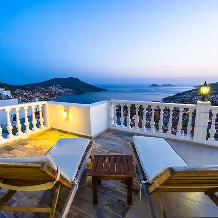 Flat With Shared Pool, Terrace And Jacuzzi In Kas