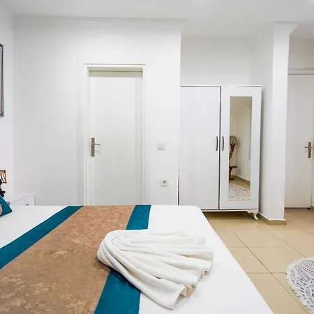 Flat With Shared Pool, Terrace And Jacuzzi In Kas